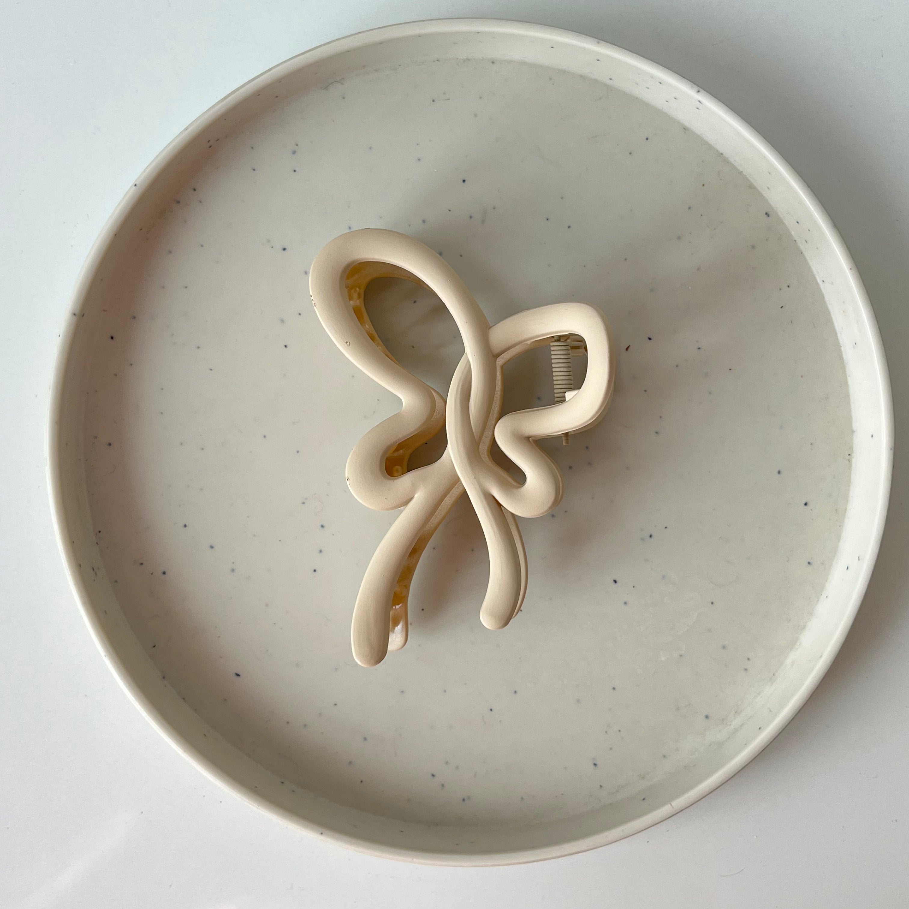 Matte Ribbon Bow – Large Hair Claw